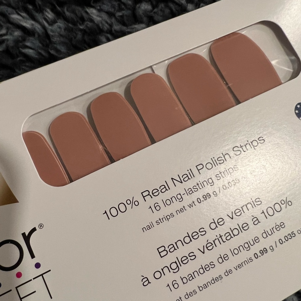 Color street nails Neutral cream Giza Sands (more listed soon) NO LED❌ ever!